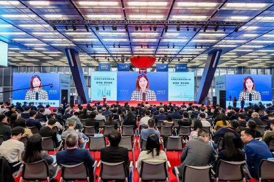 港交所陈翊庭：资本市场正在迈入“人工智能+”时代 通过科技赋能提升香港金融市场的国际竞争力  第1张