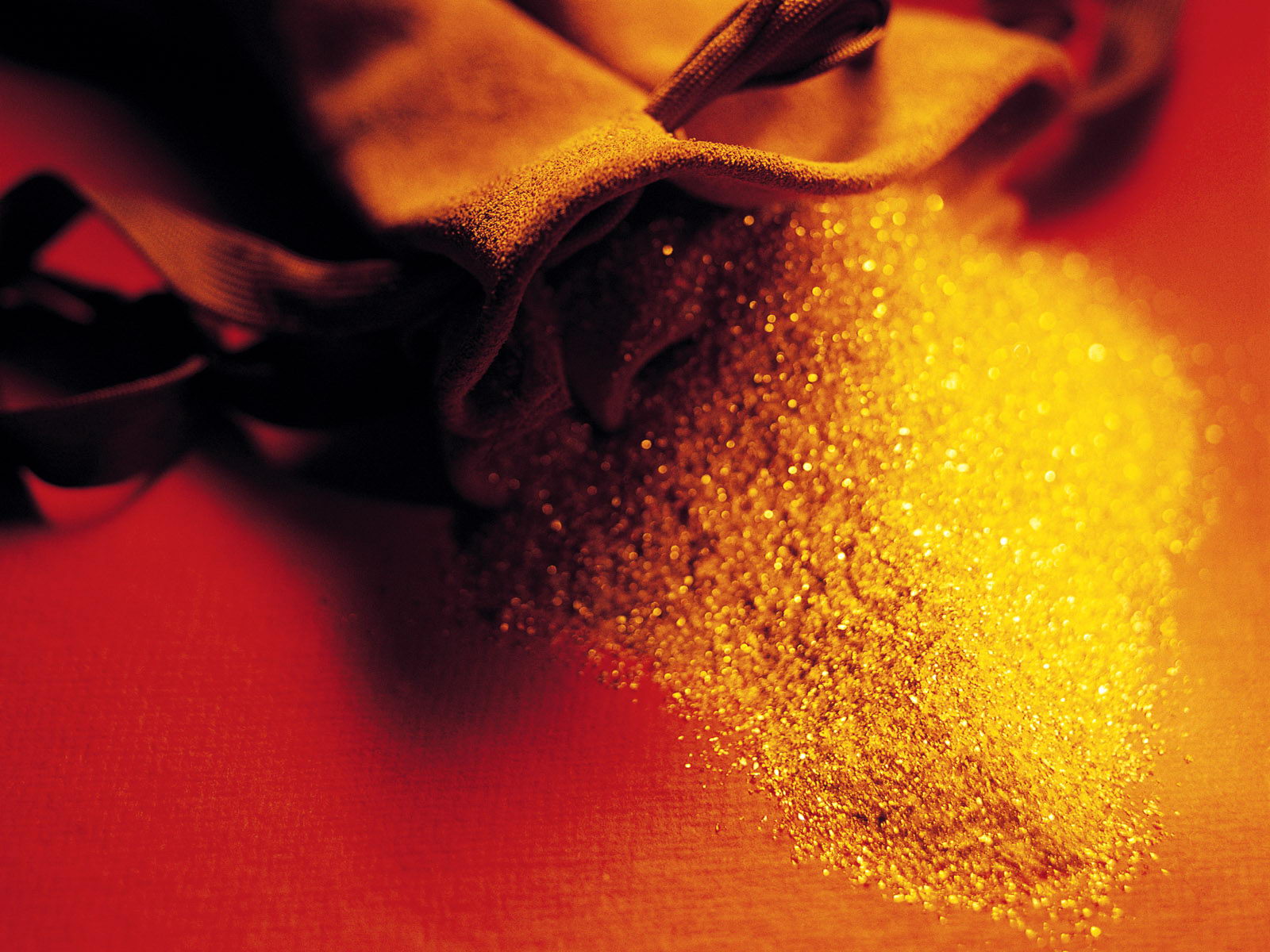 黄金与股票搭配如何优化资产配置？  第1张