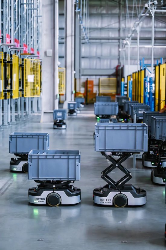 京东物流首个海外智狼仓“圣诞季”在英国投用，Joybuy本地最快当日达  第2张