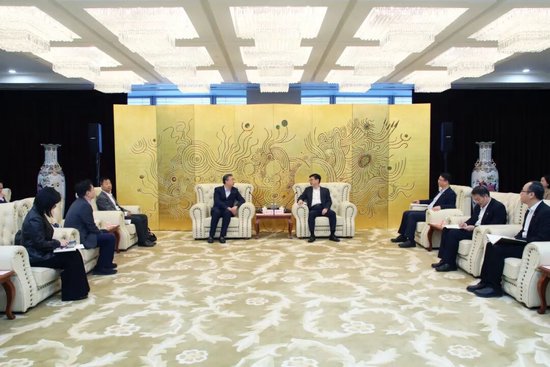 进出口银行董事长陈怀宇与中国国际金融股份有限公司董事长陈亮举行会谈  第1张