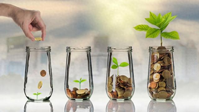 国际金价首破5100美元大关，黄金珠宝门店：一口价金饰品甚至来不及改价！  第3张