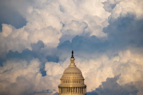 云层之谜与身陷政治漩涡的超级计算机  第1张