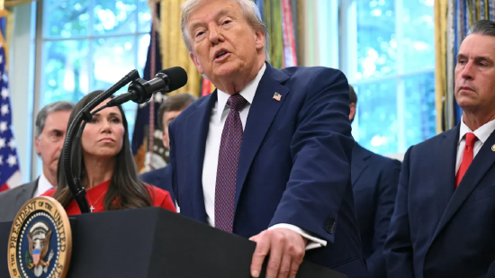 特朗普新关税面临国内法律挑战 多个州拟对10%税率提起诉讼  第1张