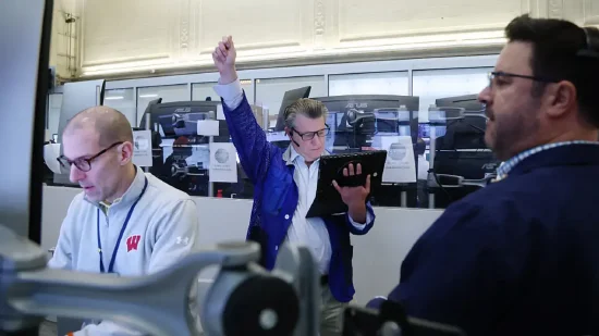 开盘：美股周二小幅高开 油价回升至每桶90美元上方  第1张