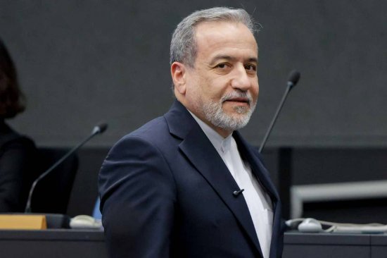 特朗普威胁对哈尔克岛发动更多袭击 盟友冷对霍尔木兹护航计划  第3张