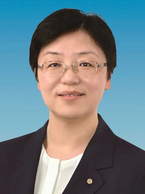 中行中层人事调整 中银香港一副总回归总行 第2张 中行中层人事调整 中银香港一副总回归总行 第2张